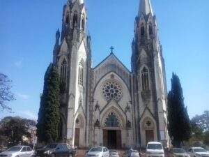 Basílica Menor de Sant’Ana – Catedral (Botucatu – 18600-400)